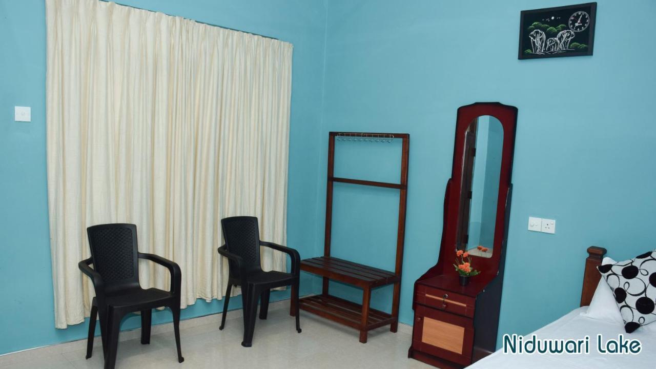 Niduwari Lake Homestay Dambulla Exterior photo