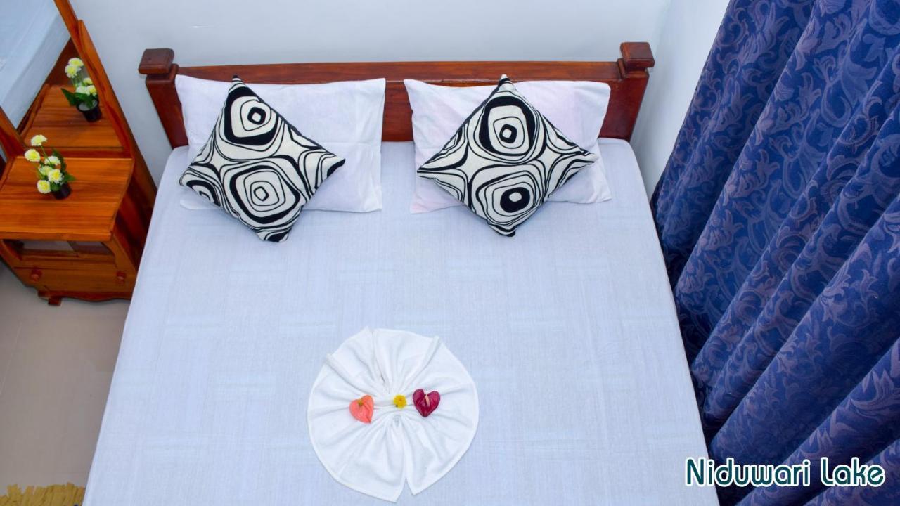 Niduwari Lake Homestay Dambulla Exterior photo