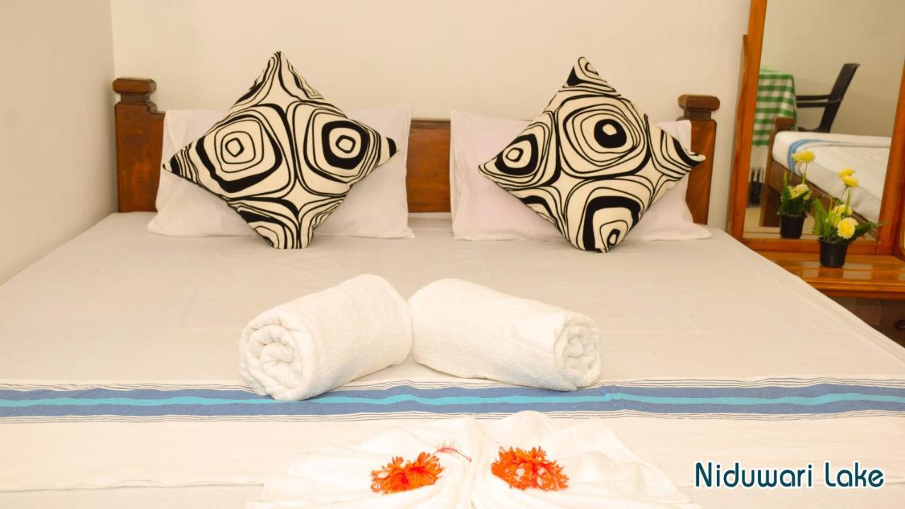 Niduwari Lake Homestay Dambulla Exterior photo